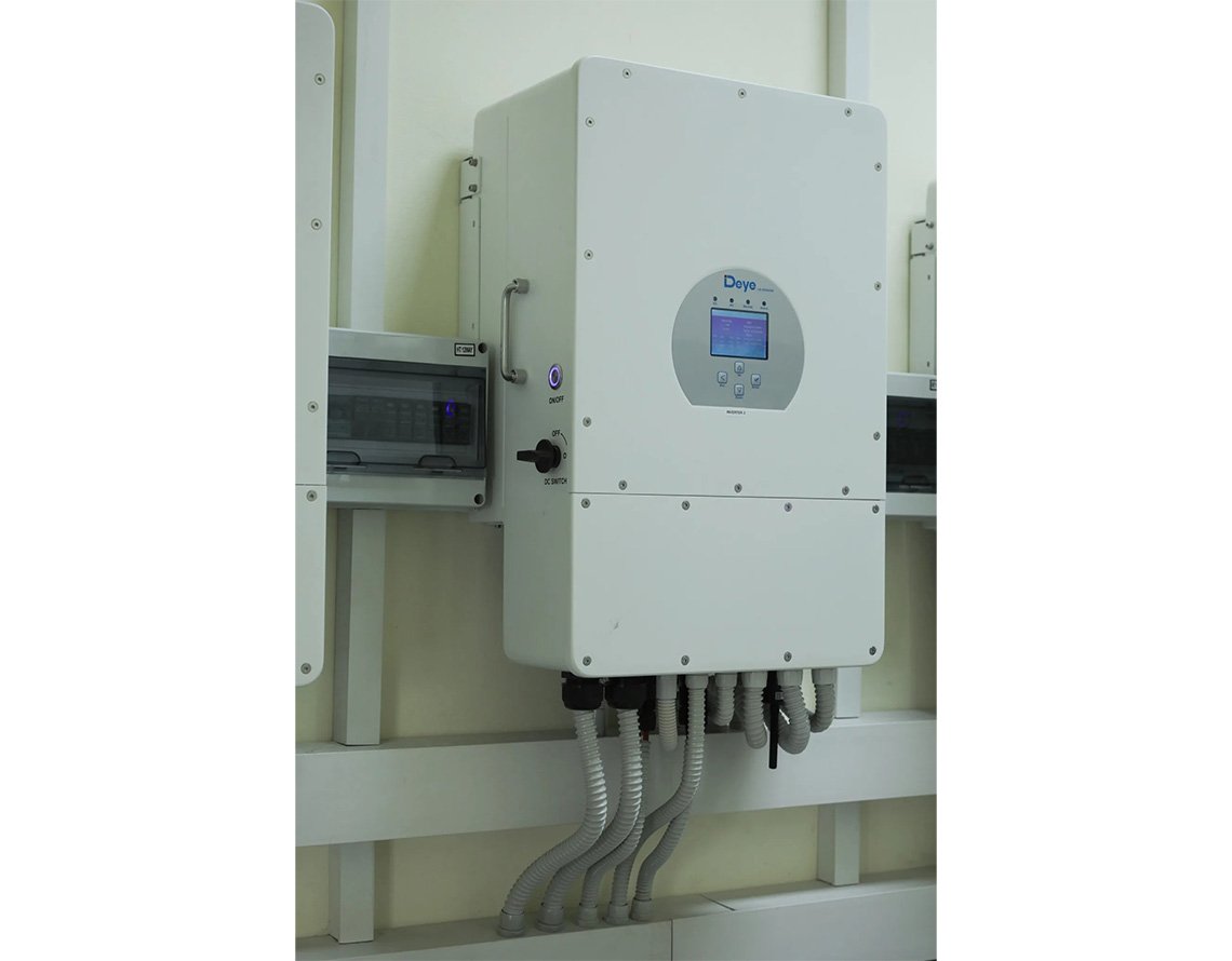 12KW SUN-12K-SG02LP1-EU-AM3 single phase LV inverter deye
