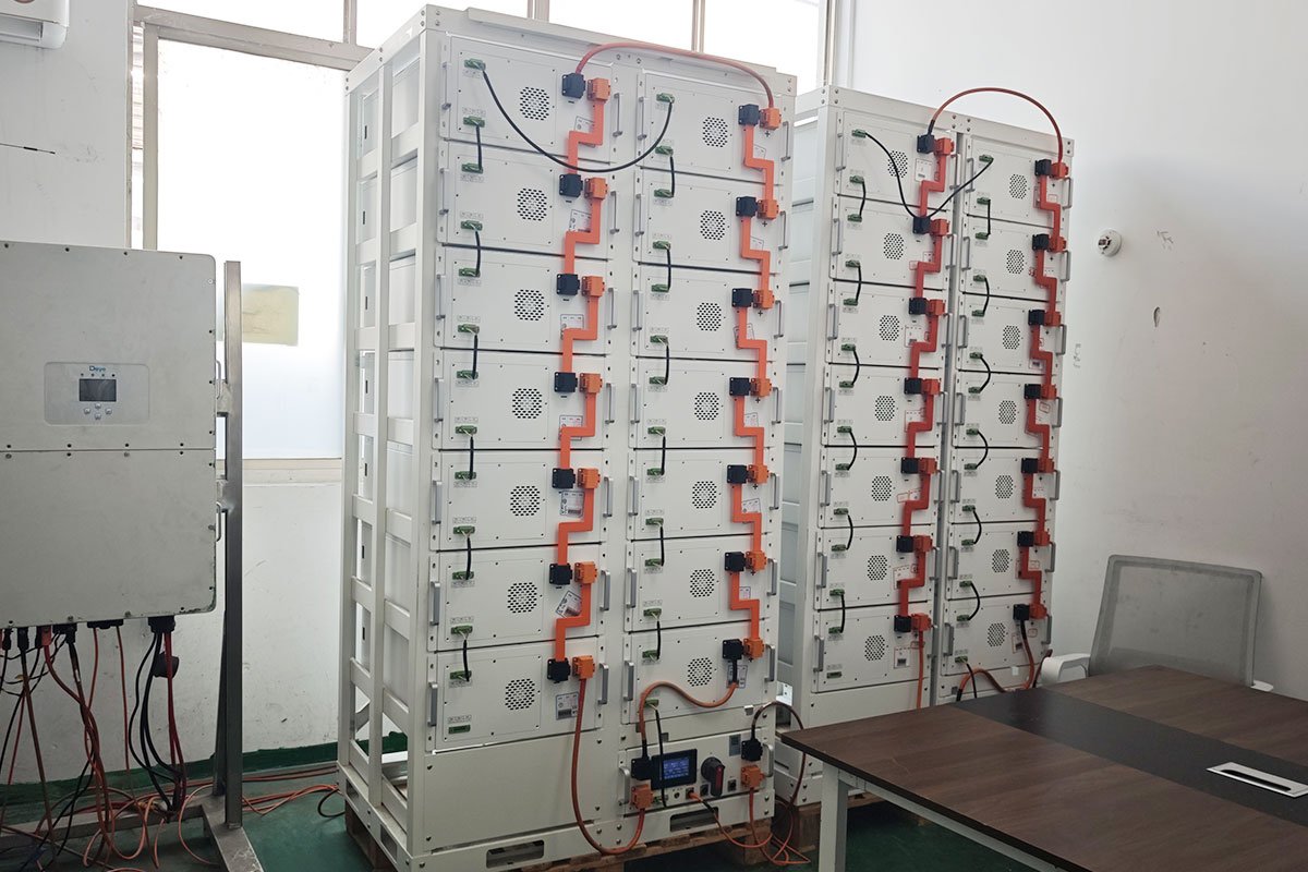 50kw-448kwh-battery-storage-system-with-high-voltage-battery-and-50kw-deye-hybrid-inverter