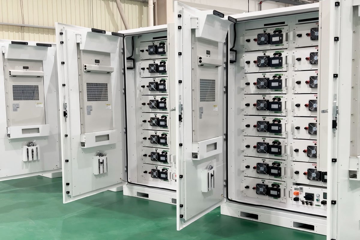 HBOWA-energy-storage-cabinets-with-high-voltage-battery-pack-51.2V-314Ah'
