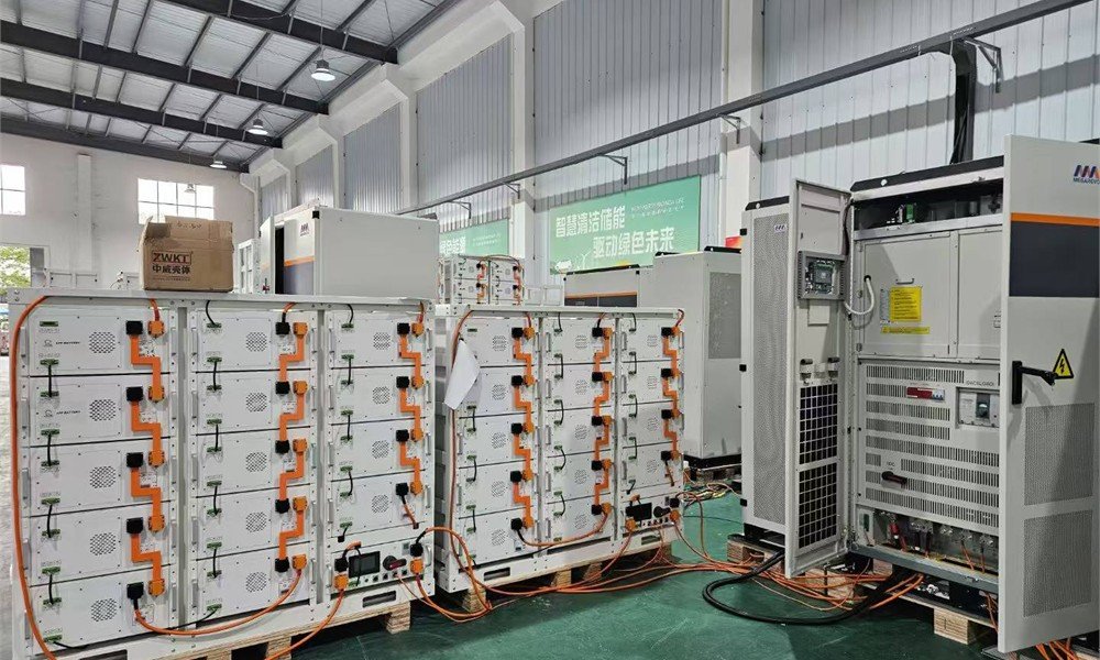 250kW MEGAREVO MPS and 600kWh High voltage energy storage cabinets for Netherlands