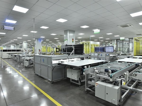 PP solar-panel-manufacturing-workshop