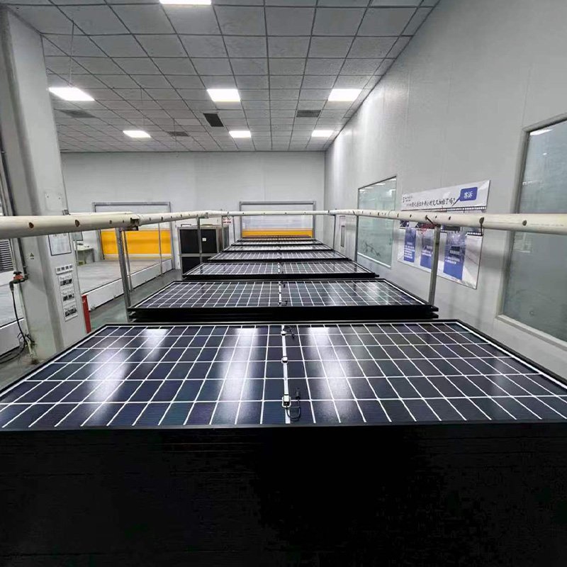 bulk solar panels production process show in PP factory