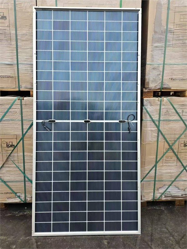 650w of solar panels