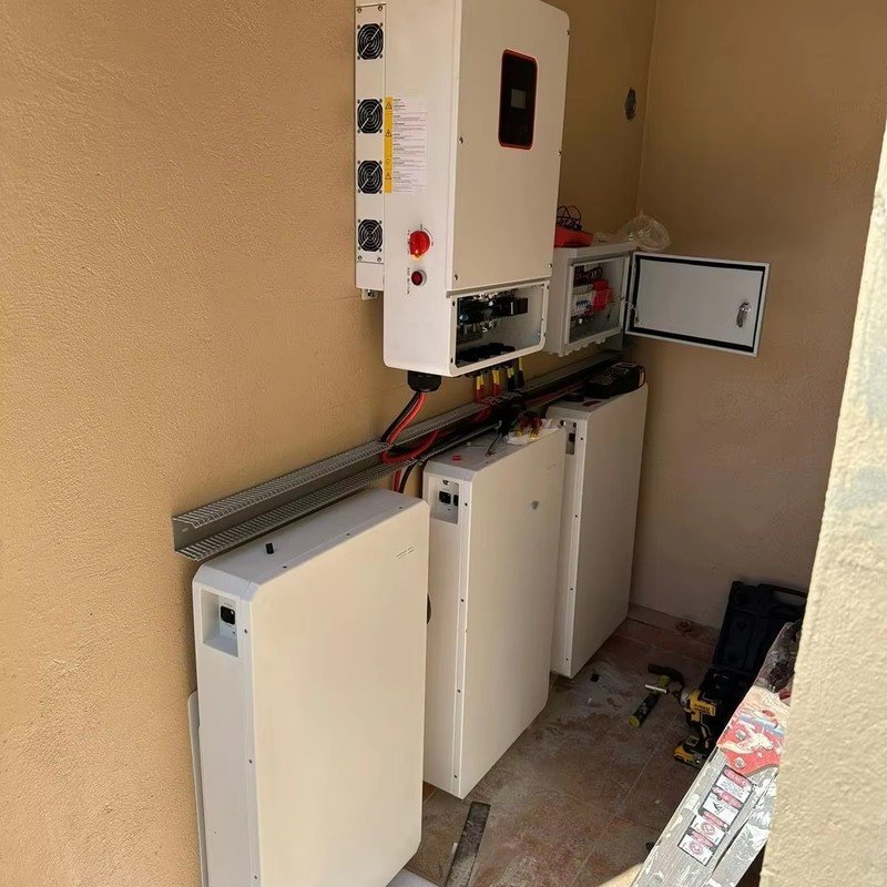 Megarevo G2S hybrid inverter wall mounted with lithium battery stack
